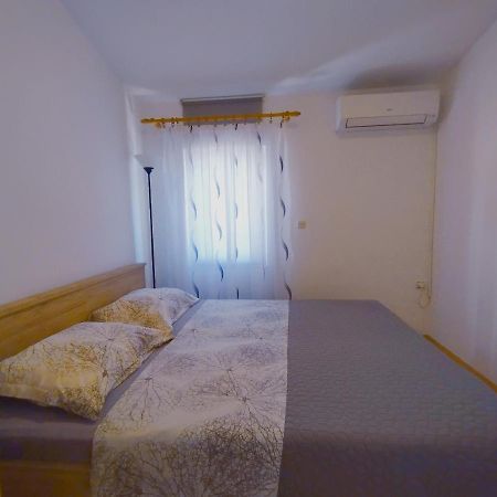 Room Omera Pula Exterior photo