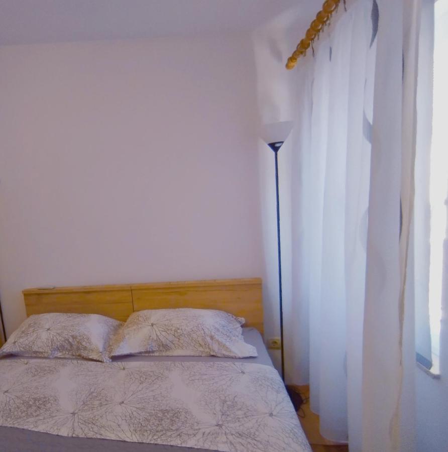Room Omera Pula Exterior photo